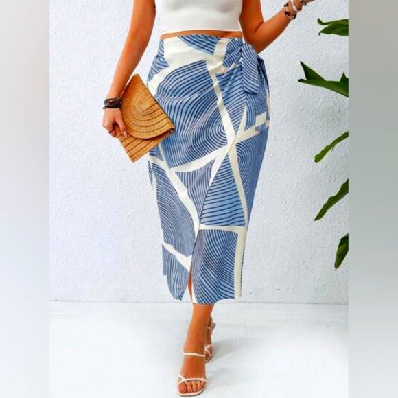 Blue Abstract Midi Wrap Skirt Waist Tie Beach Vacation Pool Cruise Boat Yacht XL - Picture 1 of 8